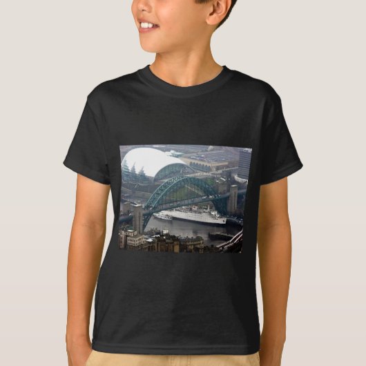 ザタイネブリッジ Tシャツ (正面)