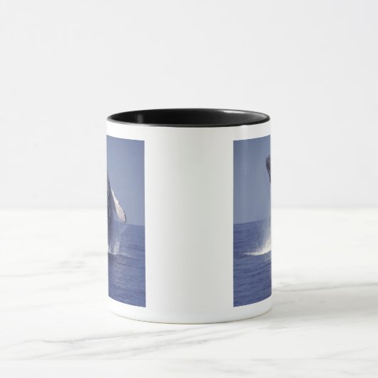 ザトウクジラのブリーチング(メガテラ) マグカップ (中央)