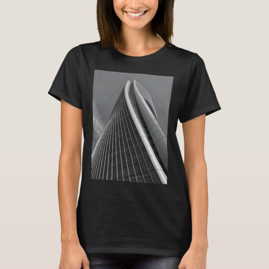 ザハ建築スカイスクレイパービルオフィス都会 Tシャツ (正面)