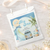 ザビッグワンサーフィンレトロファーストバースデーパーティー フェイバーバッグ (クリップ留めされた状態)