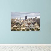 ザピンクレディビクトリアンズスタイルの家 キャンバスプリント (インサイチュ (ウッドフロア))