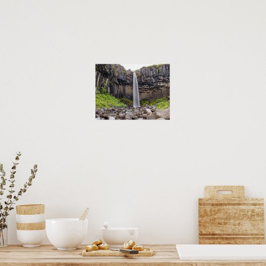 ザブラック玄武岩スバルティフォスウォーターフォスアイスランド ポスター (キッチン)