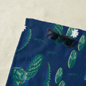 ザホワイトロータスリゲーターラグーンパターン ビーチタオル (インサイチュ)