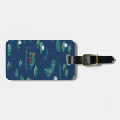 ザホワイトロータスリゲーターラグーンパターン ラゲッジタグ (正面横)