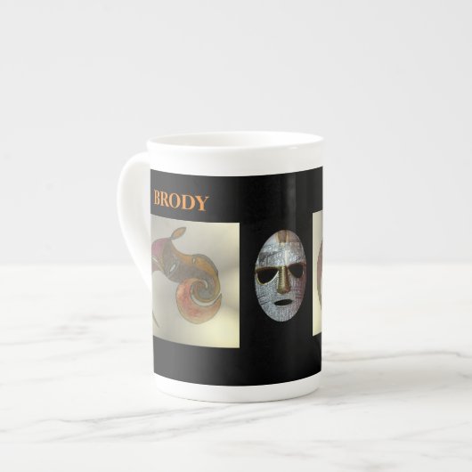 ザホース&ウォリアー ボーンチャイナマグカップ (正面左)