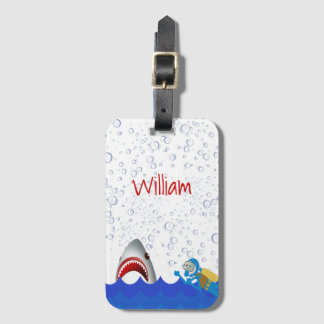 ザメの下に咲く青いダイバーの名前 ラゲッジタグ