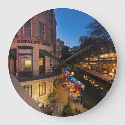 ザリバーウォークアットダスクインダウンタウンサンアントニオ2 ラージ壁時計 (正面)