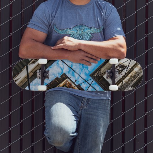 ザンジバルのストーンタウン上空 スケートボード (室外3)