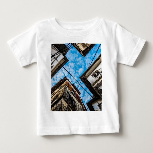 ザンジバルのストーンタウン上空 ベビーTシャツ (正面)