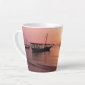 ザンジバルの夕日 カフェラテマグ (左アングル)