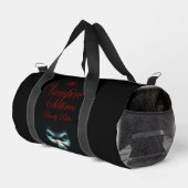 ザヴァンパイア・サティアーズ – 血祭典カバーアート ダッフルバッグ (右コーナー)