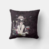 ザヴァンパイレス | Moody Gothic Vampy Glam 淡い色の Skin クッション (裏面)