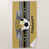 ザ最高のパパエバーフェイク金ゴールドサッカースポーツ ビーチタオル (正面)