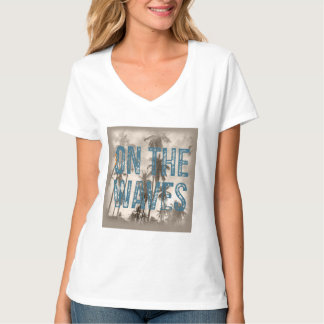 ザ・ウェーブズ – ビーチグランジタイポグラフィサーフデザイン Tシャツ