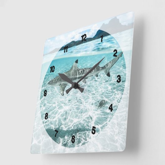 ザ・ウォーターズのサメ スクエア壁時計 (傾斜)