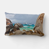 ザ·バス、ヴァージンゴルダ、英国ヴァージン諸島 ランバークッション (裏面)