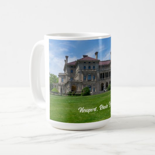 ザ・ブレーカー:ニューポートの金箔を施した最高傑作 コーヒーマグカップ (正面左)