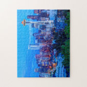 シアトすごいルのスカイライン近くに昇る月 ジグソーパズル (縦)