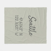 シアトルのGPS座標経度の緯度 フリースブランケット (正面(横))