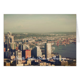 シアトル市。シティタワーから眺める。横長