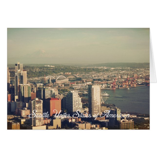 シアトル市。シティタワーから眺める。横長 (正面横)