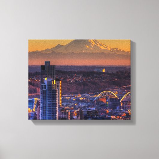 シアトル・ダウンタウンのシティスケープ・ビュー、サッカー キャンバスプリント (正面)