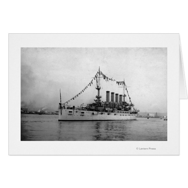 シアトル・ハーバーにアンカーされた巡洋艦ワシントン (正面横)