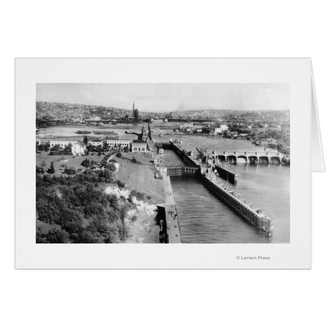 シアトル，ワシントン州政府ロックバラードビュー (正面横)