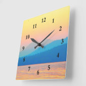 シアンとサーモンの夕日 スクエア壁時計 (傾斜)