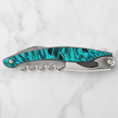 シアンまたは青のイメージに映し出された曲がった正方形 ソムリエナイフ (裏面)