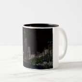 シアーズ・タワーのネオンのマグ ツートーンマグカップ (正面右)