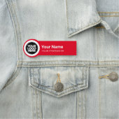 シェイプされた従業員ピンラウンドロゴ赤 名札 (インサイチュ)