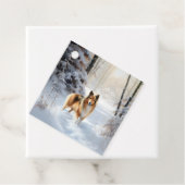 シェットランド・シェプドッグが雪のクリスマスを過ごした フェイバータグ (インサイチュ)