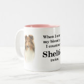 シェットランド・シープドッグの天恵のマグ ツートーンマグカップ (正面左)