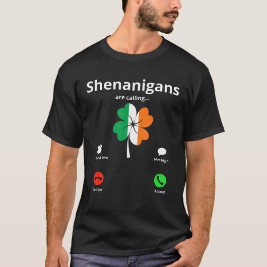シェナニおもしろいガンがSt patricks day・アイリスに電話 Tシャツ (正面)