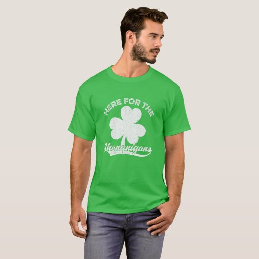 シェナニガンのSt patricks day・シャムロックのために Tシャツ (正面フル)