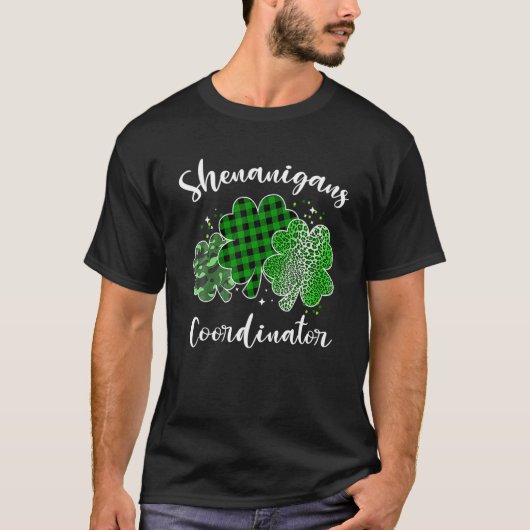 シェナニガンスおもしろいコーディネーターSt Patrick Shenaniga Tシャツ (正面)