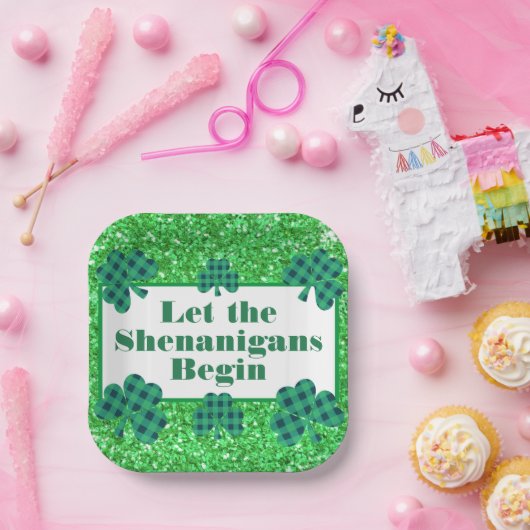 シェナニガンスに緑の輝くクローバーを始めさせる ペーパープレート (パーティー)