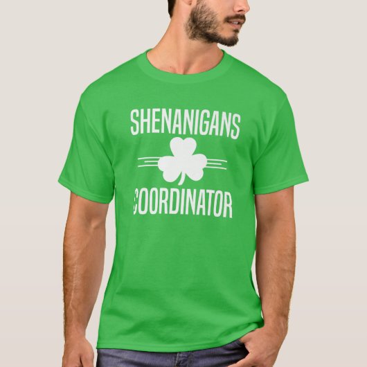 シェナニガンズコーディネーターSt patricks day先生Sh Tシャツ (正面)
