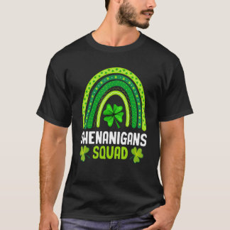 シェナニガンズスクワッドセントパトリックの日レインボーシャムロック Tシャツ