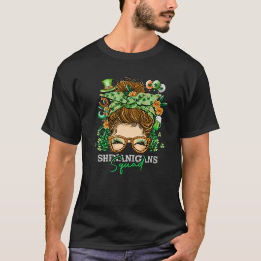 シェナニガンズスクワッドレオパードMessy Bun St Patrick's D Tシャツ (正面)
