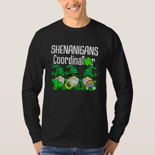 シェナニガンズスクワッドSt patricks day格言ファミリー Tシャツ (正面)