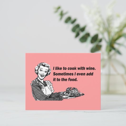 シェフと料理のユーモア - ワインを料理に使う ポストカード (スタンド正面)