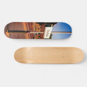 シェフィールド駅 スケートボード (横)