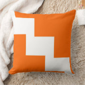 シェブロンのオレンジおよび白 クッション (ブランケット)