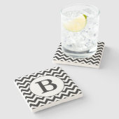 シェブロンのカスタムでモノグラムので大きく黒いデザイン ストーンコースター (横)