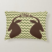 シェブロンのシカの木びき台のカムフラージュは個人化なります アクセントクッション (裏面)