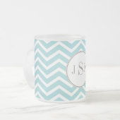 シェブロンのモノグラムのマグ フロストグラスマグカップ (正面左)