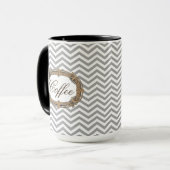 シェブロンパターン、華美なコーヒーラベル マグカップ (正面左)
