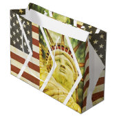 シェブロンヴィンテージ米国の旗の自由の女神 ラージペーパーバッグ (正面アングル)